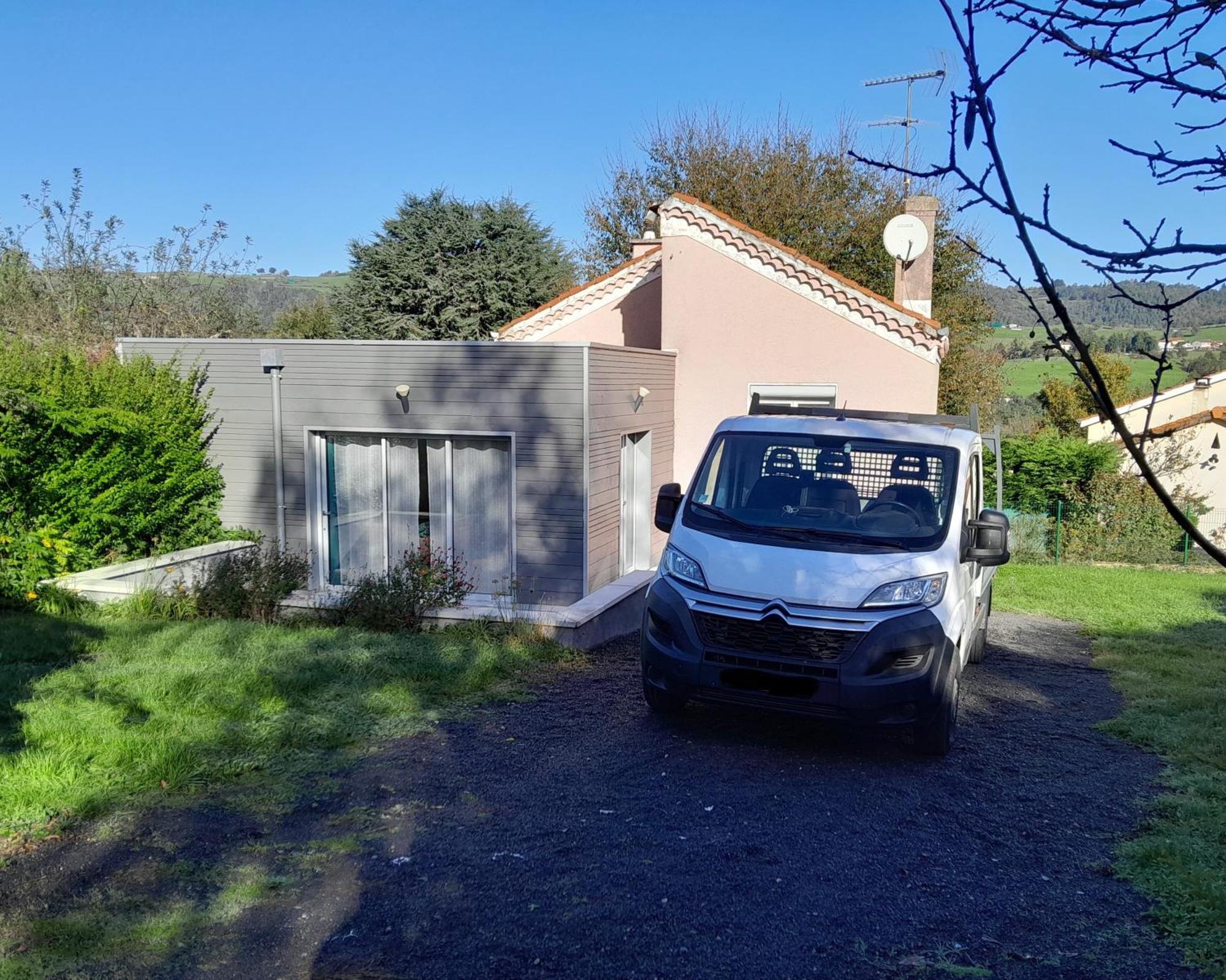 Holiday home Le Chantoiseau Unieux